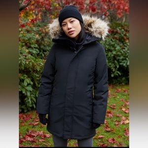 Excellent condition! HUNTER GREEN TNA Goose Down Haven Parka